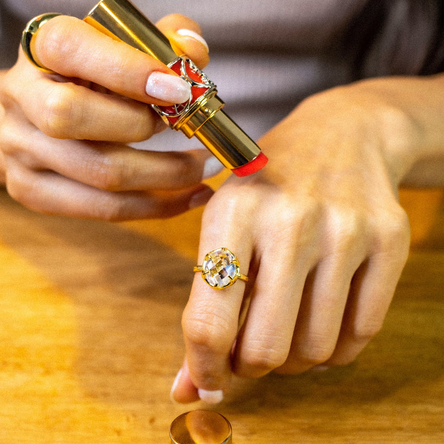 'Atomi' silver cocktail ring with a large stone setting made of 925 sterling silver