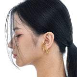 VICKY Skulpturale Ohrklemme/Earcuff in Layered Look, Gold