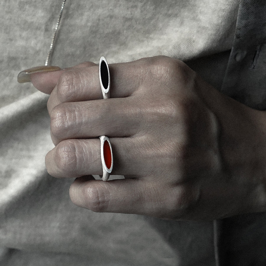 PROJEKT #40 / Schlanker Ring, roter Achat