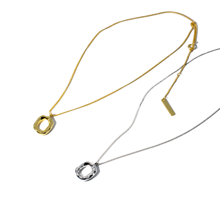 'Tara' gold necklace with O-shape pendant made of 925 sterling silver