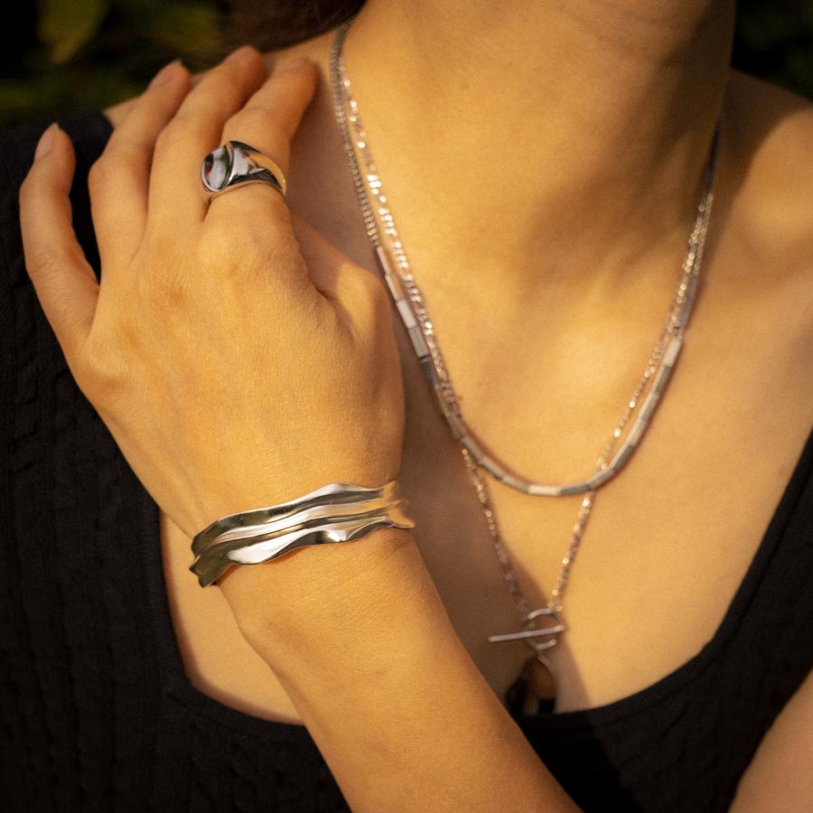 'Nesoi' silver bracelet made of 925 sterling silver