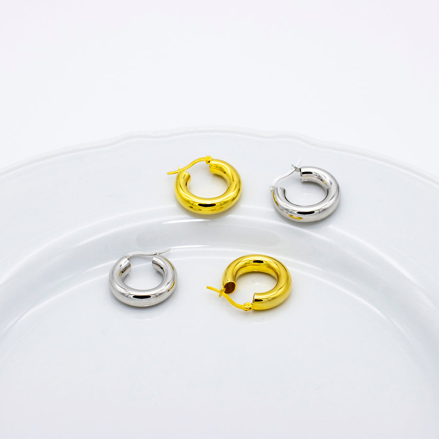 'Frederica' gold hoop earrings Hoops Huggies (L) made of 925 sterling silver