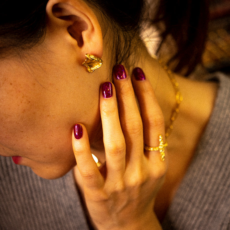 'Samsa' gold asymmetric earrings-studs made of 925 sterling silver