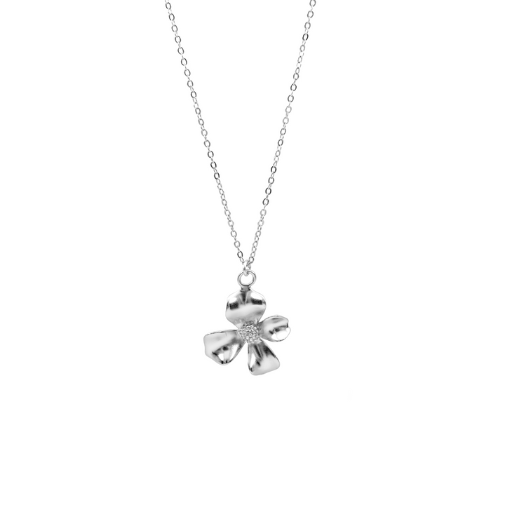 EUPHEME Feminine Halskette mit Blume in Silber