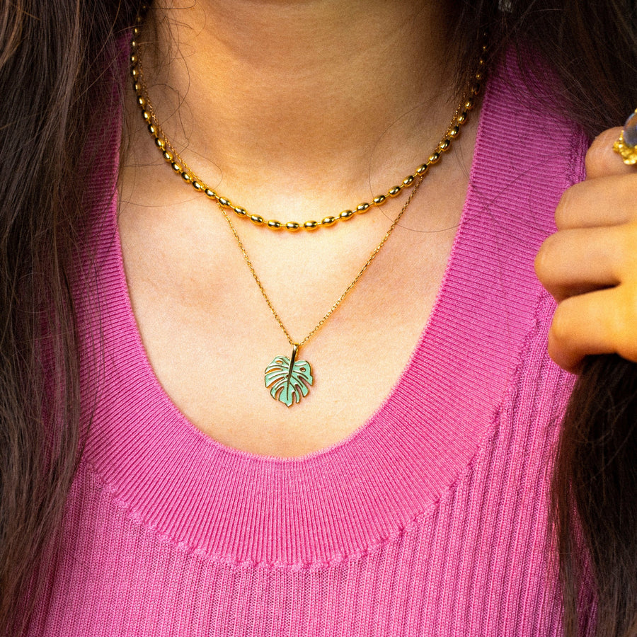 'Matses' gold necklace with window leaf pendant made of 925 sterling silver