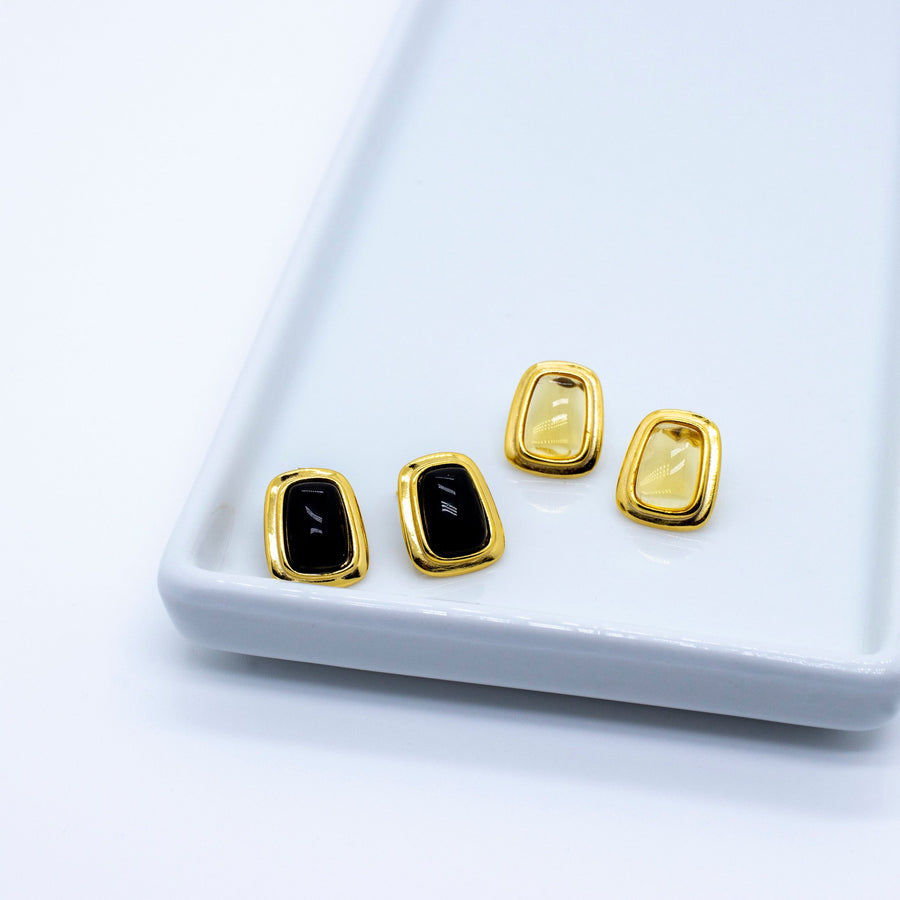 'Mya' gold ear studs made of 925 sterling silver