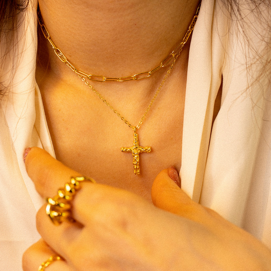 'Ndadza' gold anchor chain with cross pendant made of 925 sterling silver