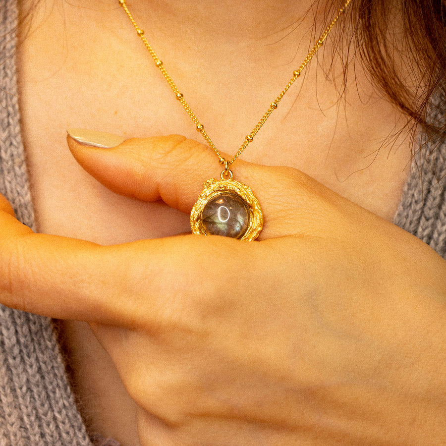 'Evie' gold necklace with labradorite pendant made of 925 sterling silver