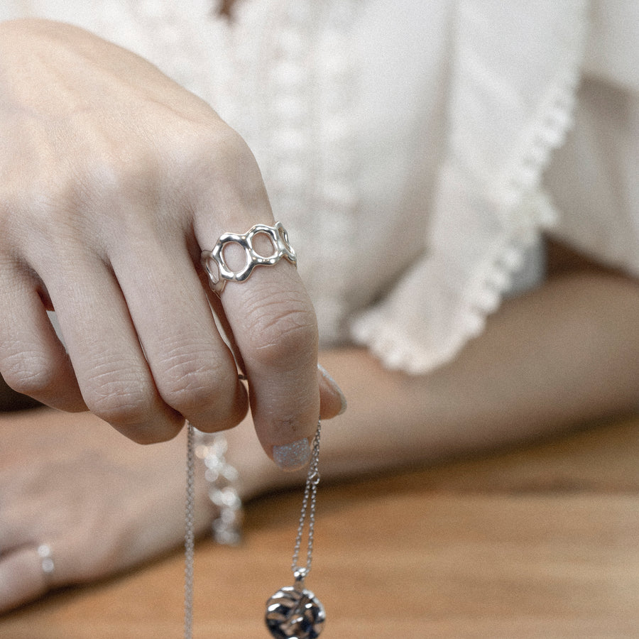 'Kriel' silver open ring honeycomb pattern made of 925 sterling silver