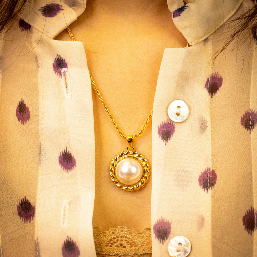 'Cora' gold necklace with pearl pendant made of 925 sterling silver