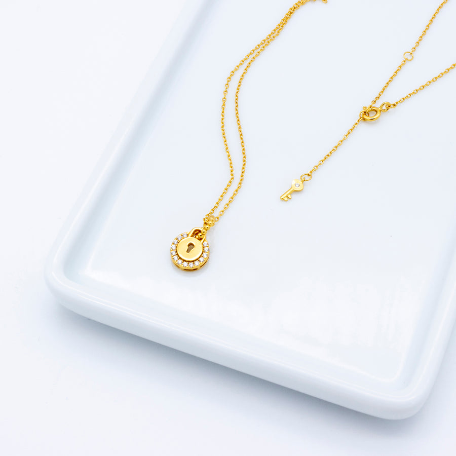 'Rakops' gold necklace with lock pendant made of 925 sterling silver