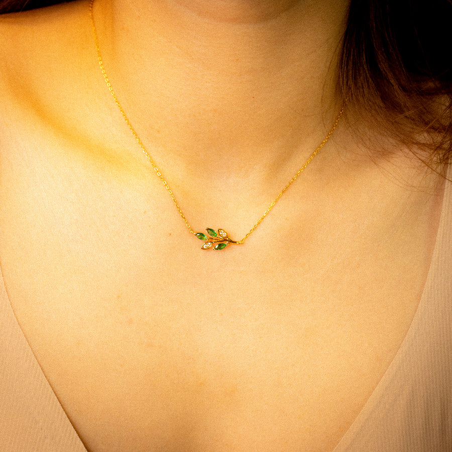 'Luluti' gold necklace with leaf pendant made of 925 sterling silver