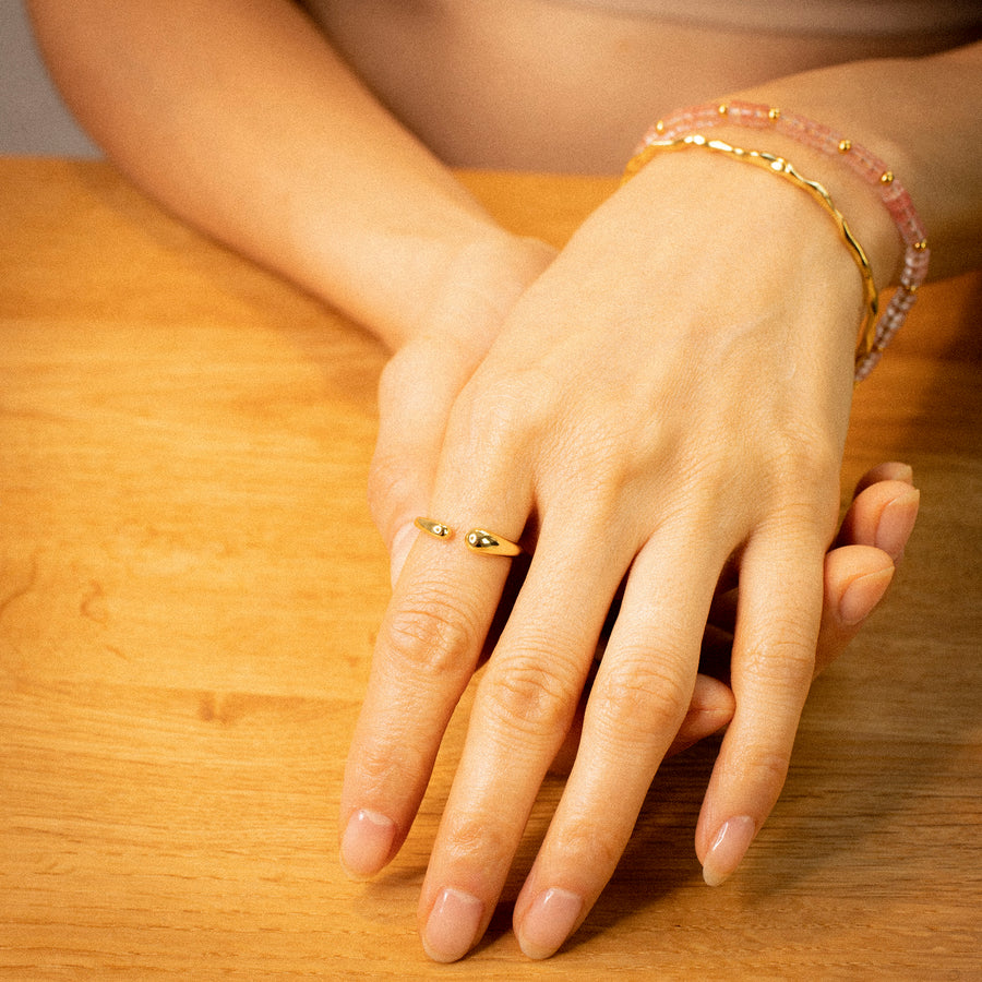 'Lobatse' gold open ring/earcuff made of 925 sterling silver