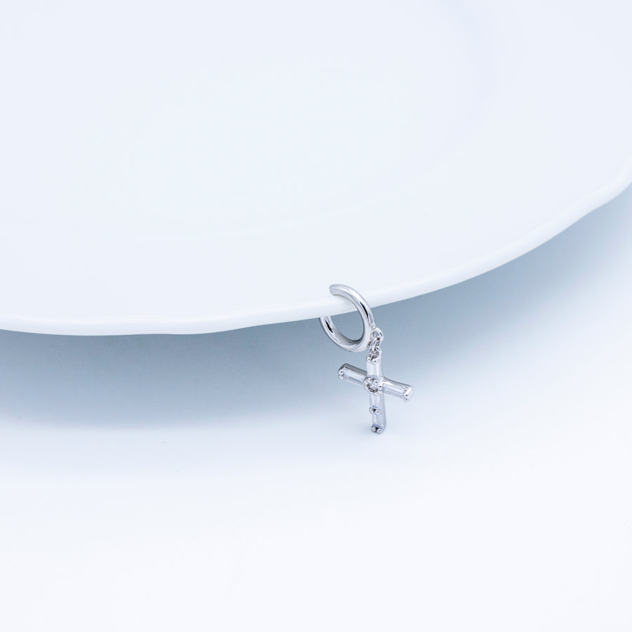 'Jirau' silver earrings-Earcuff with cross earring made of sterling silver