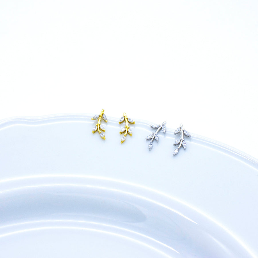 'Beruri' gold olive branch earrings studs in sterling silver