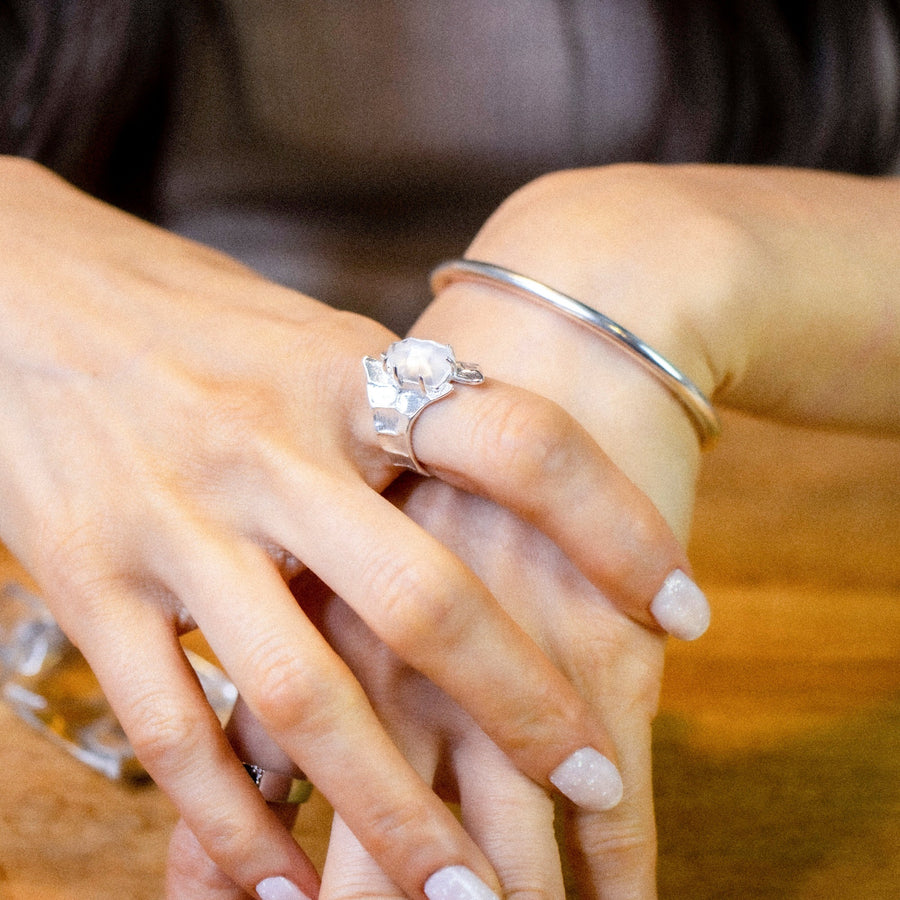 'Riozi' silver artsy ring with a large sterling silver crystal