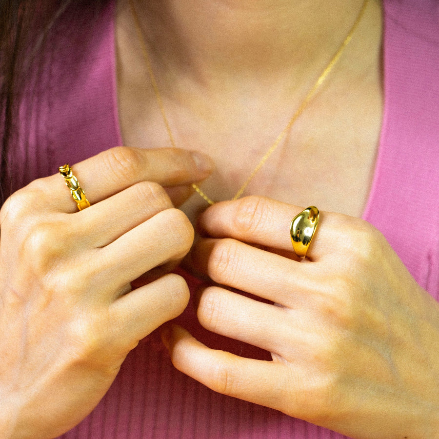 'Reao' gold clean modern ring in sterling silver