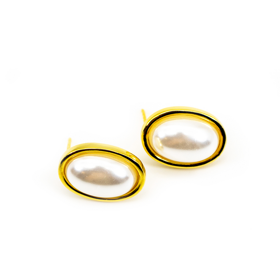 'Mattie' gold ear studs made of 925 sterling silver